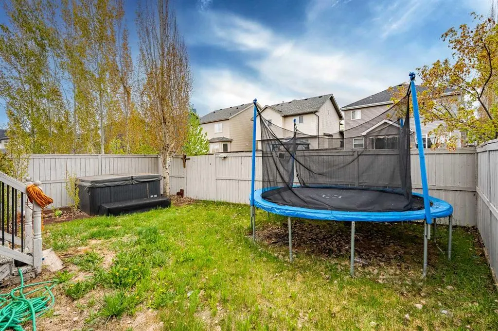 93 Copperleaf Way SE