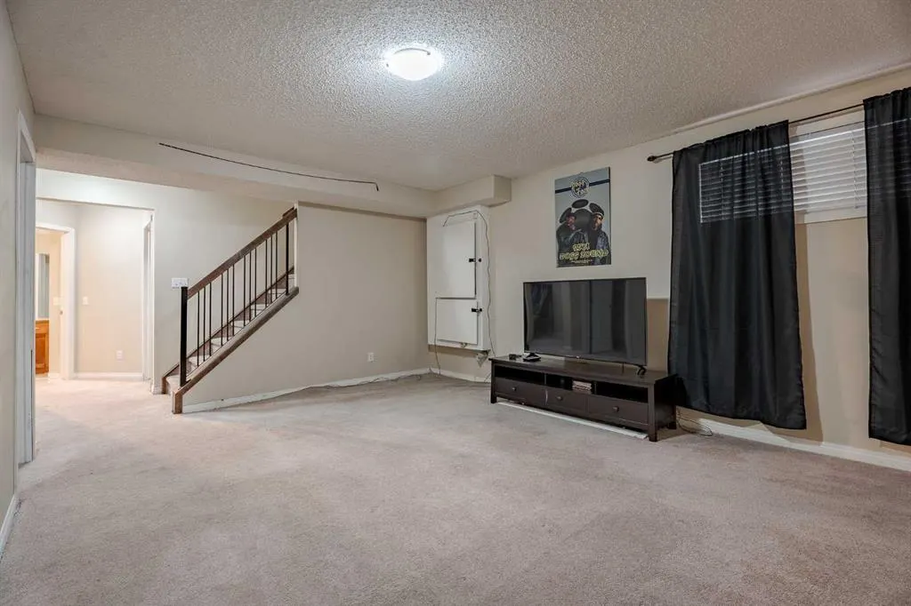 93 Copperleaf Way SE