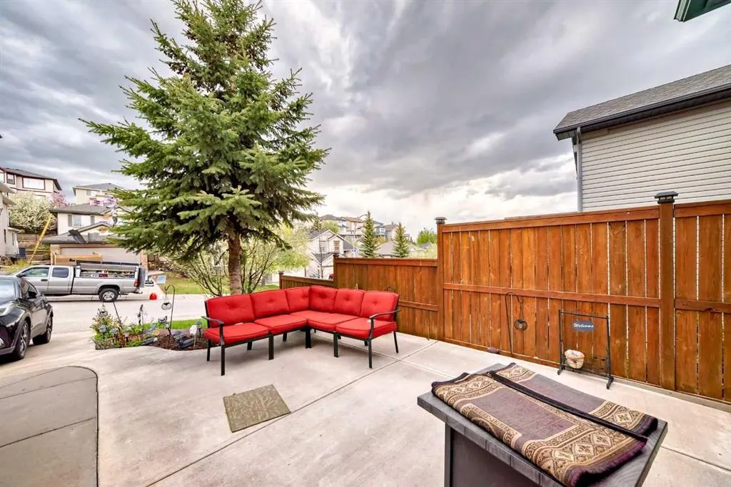 158 Panamount Drive NW