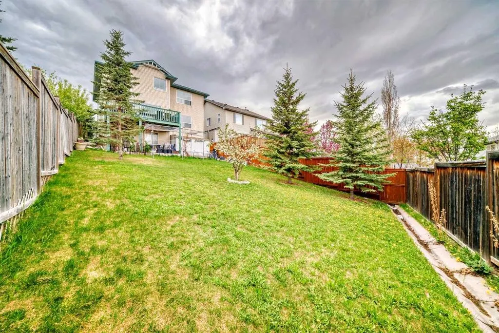 158 Panamount Drive NW
