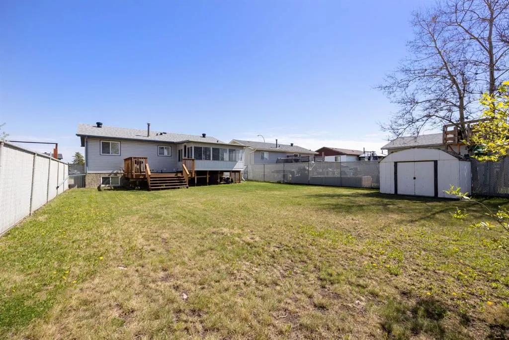 173 Oaks Crescent