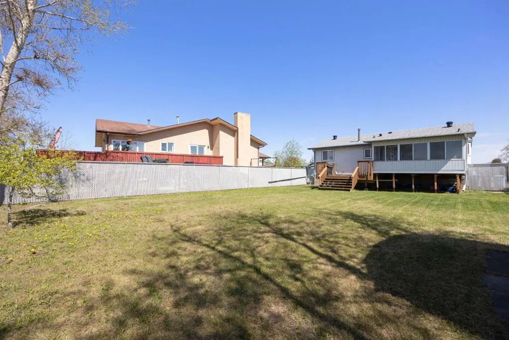 173 Oaks Crescent
