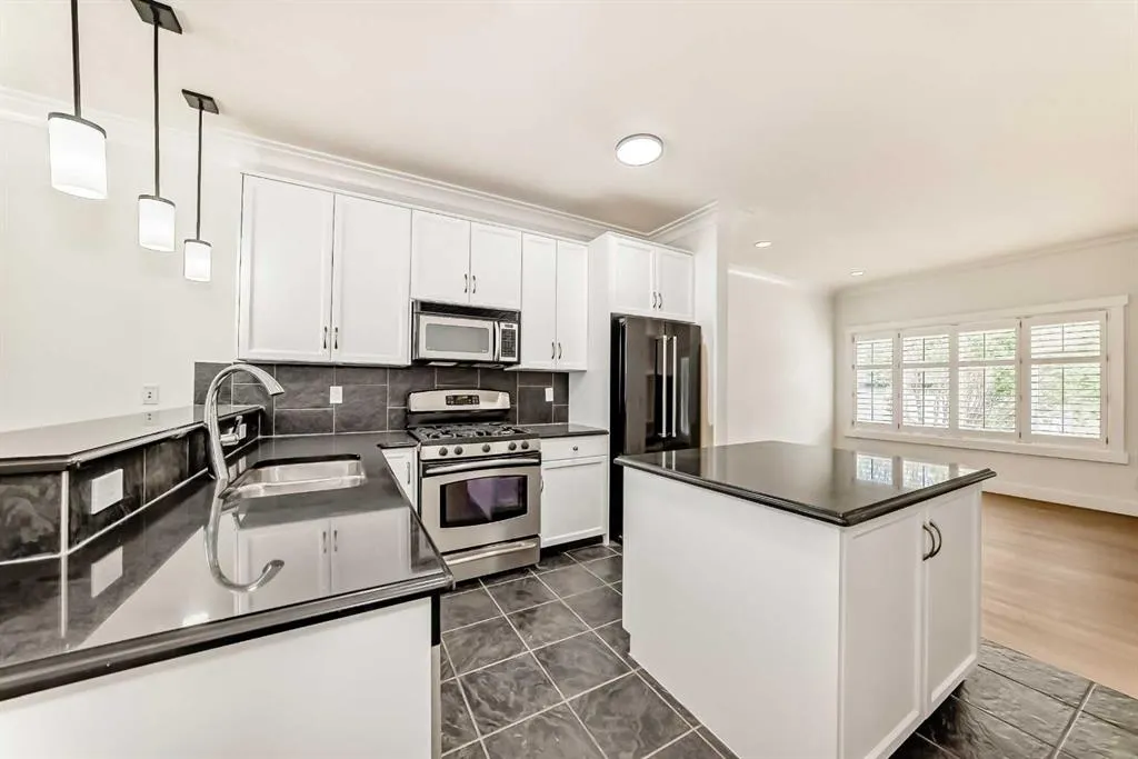 199 McKenzie Towne Drive SE