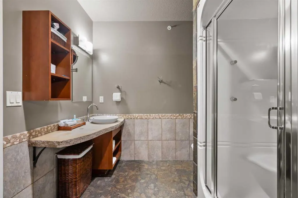 187 Kananaskis Way, #407
