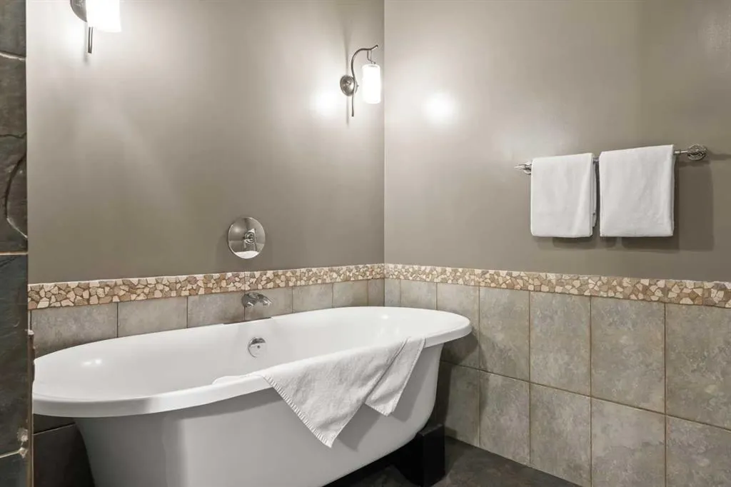 187 Kananaskis Way, #407