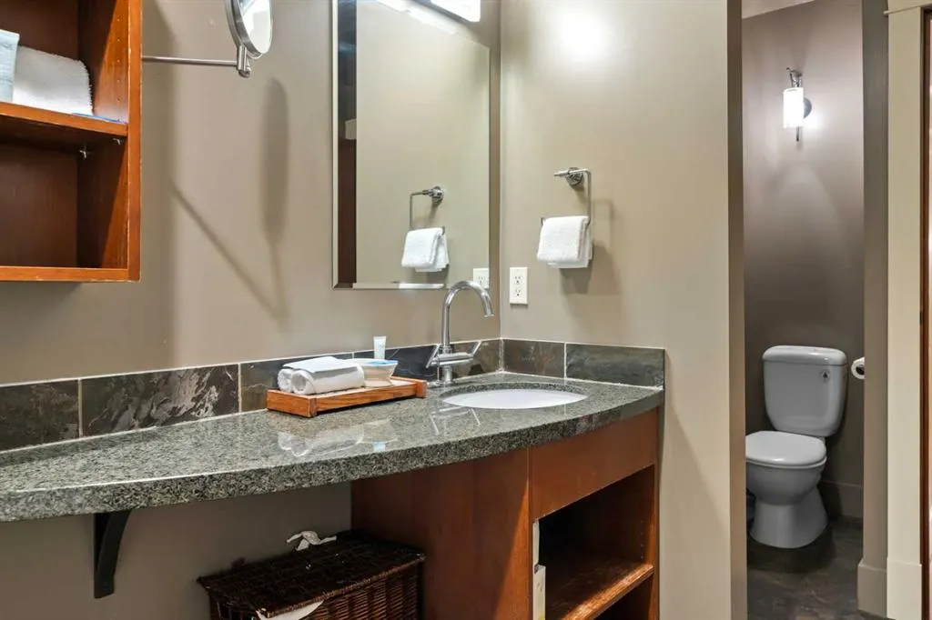 187 Kananaskis Way, #407