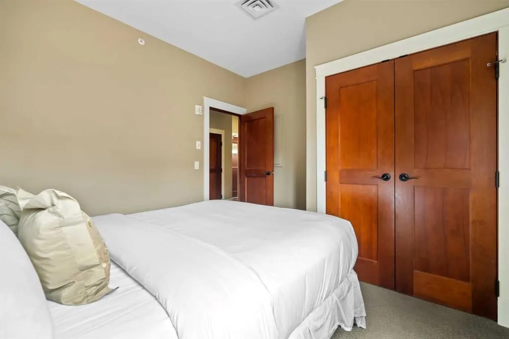 187 Kananaskis Way, #407