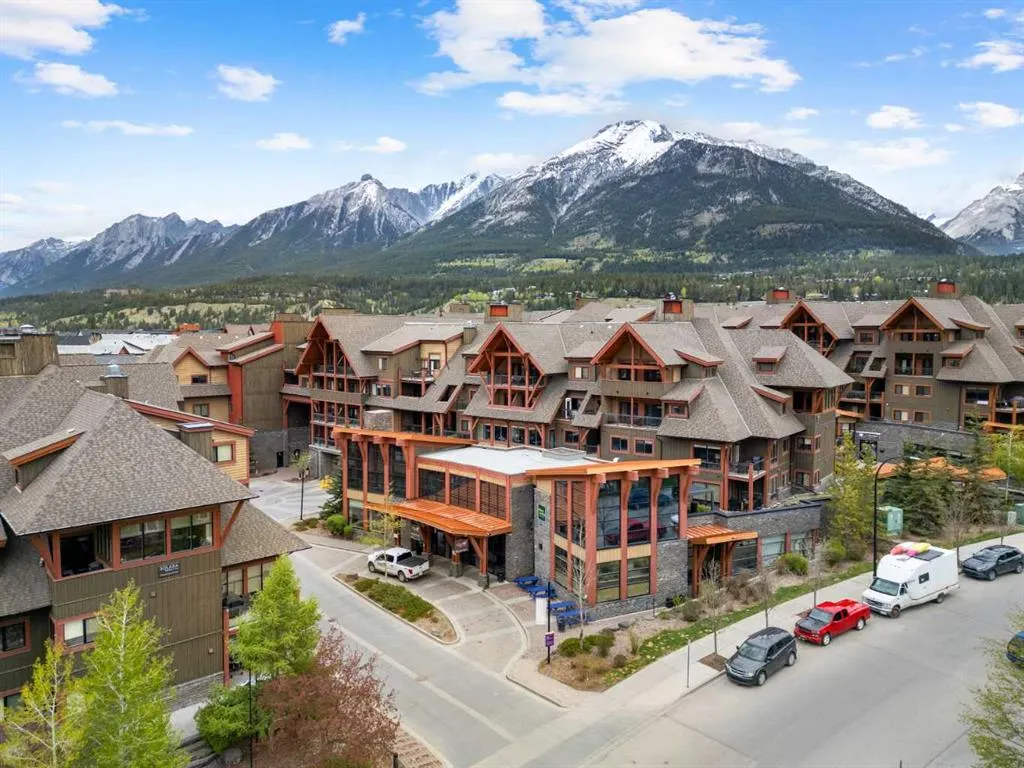 187 Kananaskis Way, #407