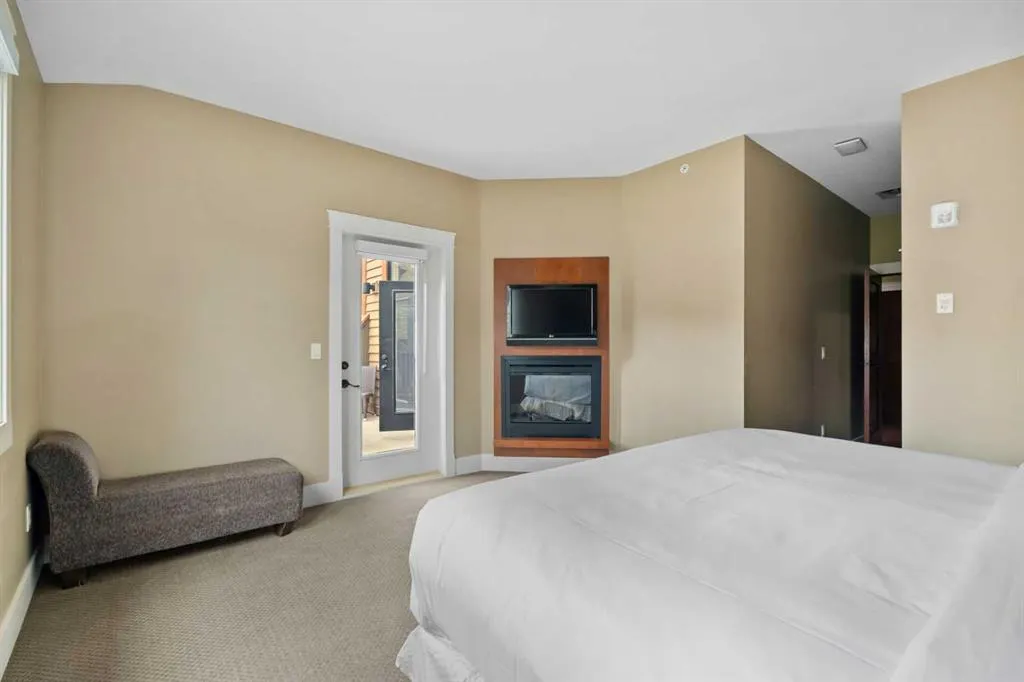 187 Kananaskis Way, #407