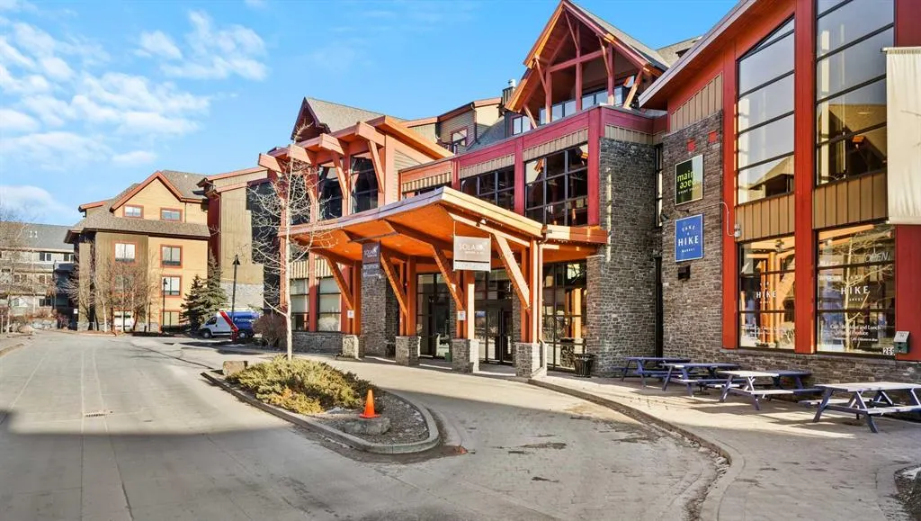 187 Kananaskis Way, #407