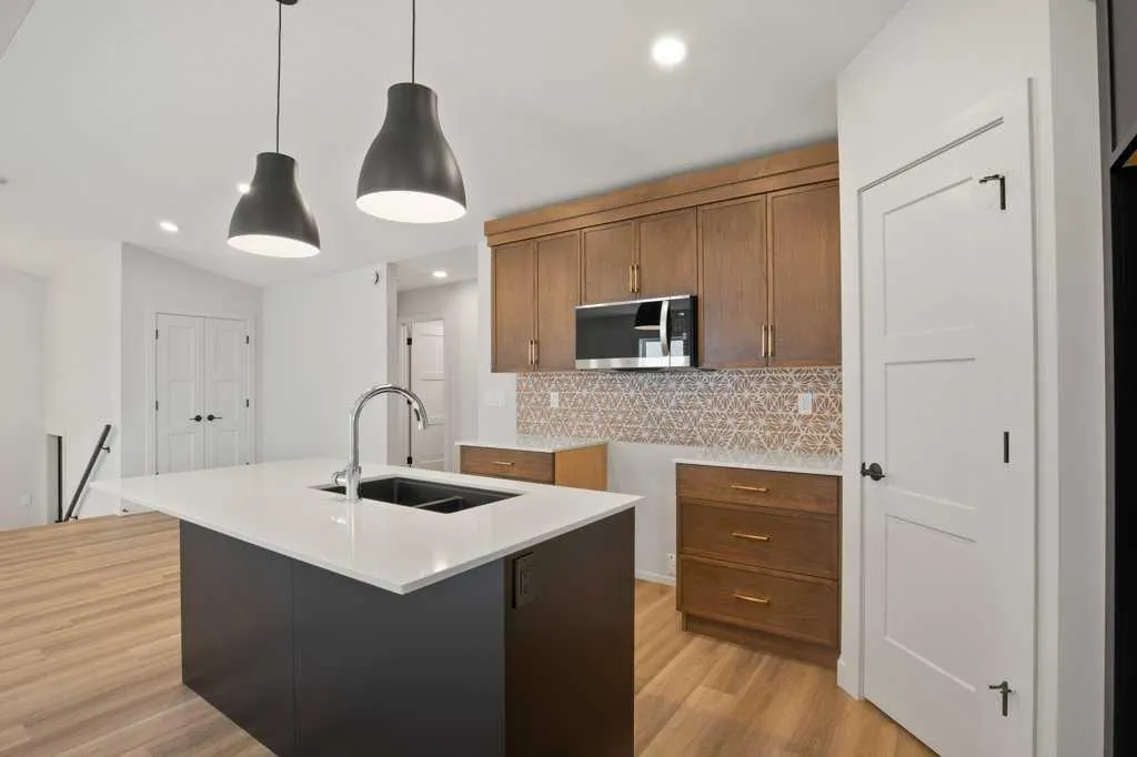 154 Norseman Close
