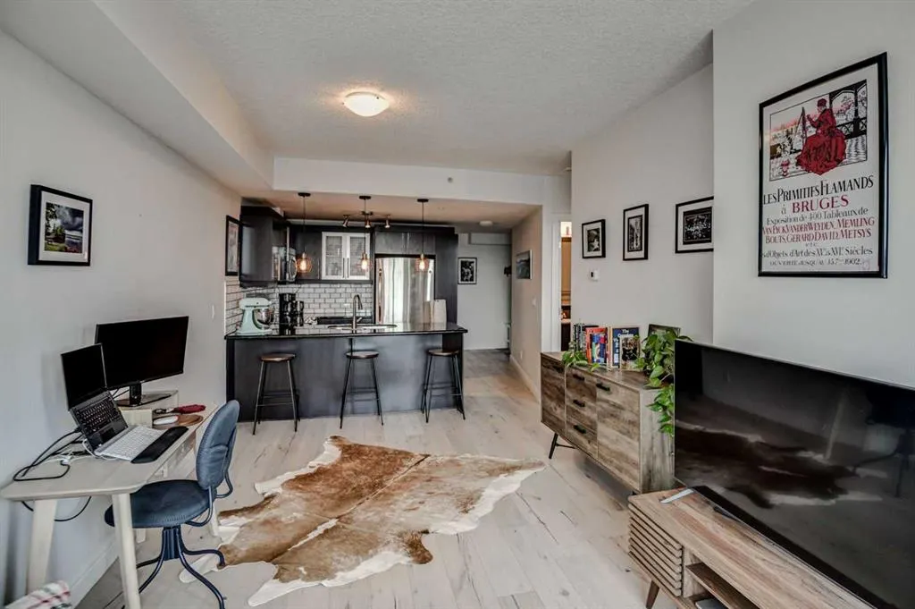 817 15 Avenue SW, #903