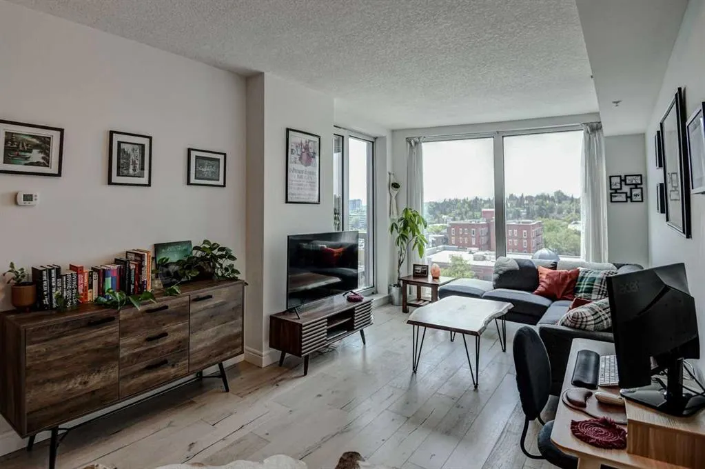 817 15 Avenue SW, #903