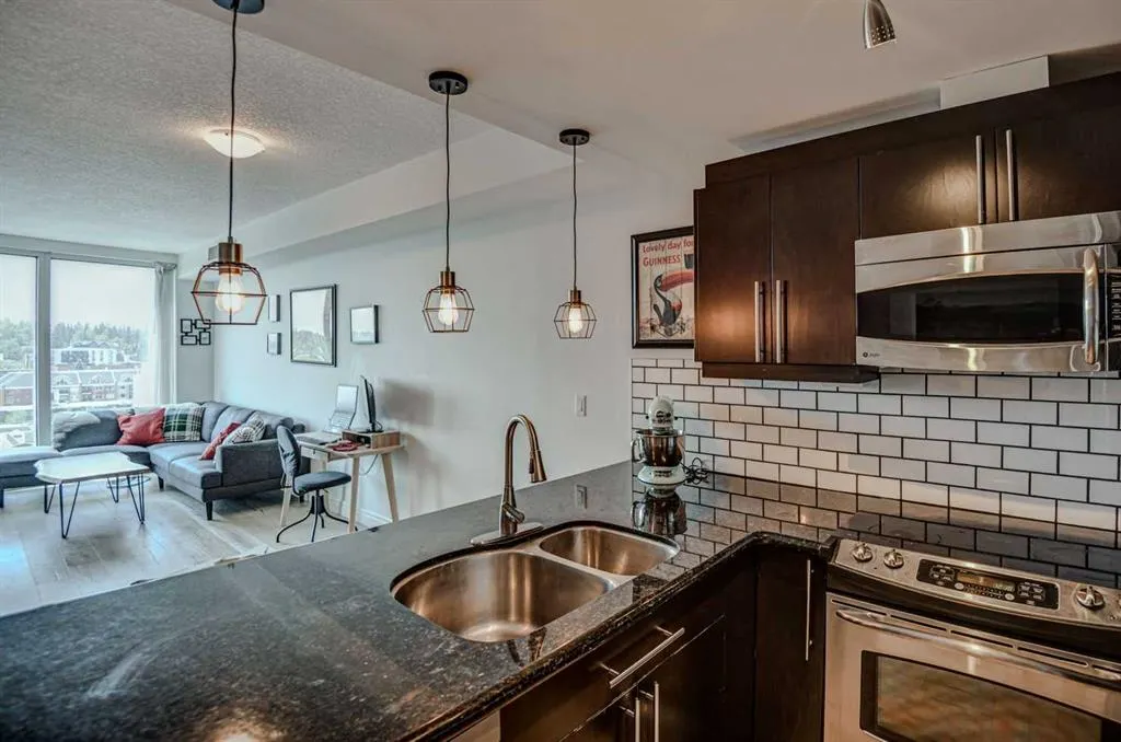 817 15 Avenue SW, #903
