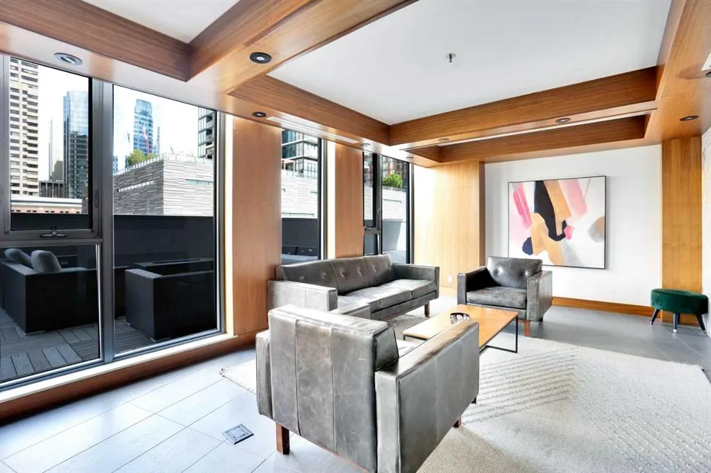 1010 6 Street SW, #206
