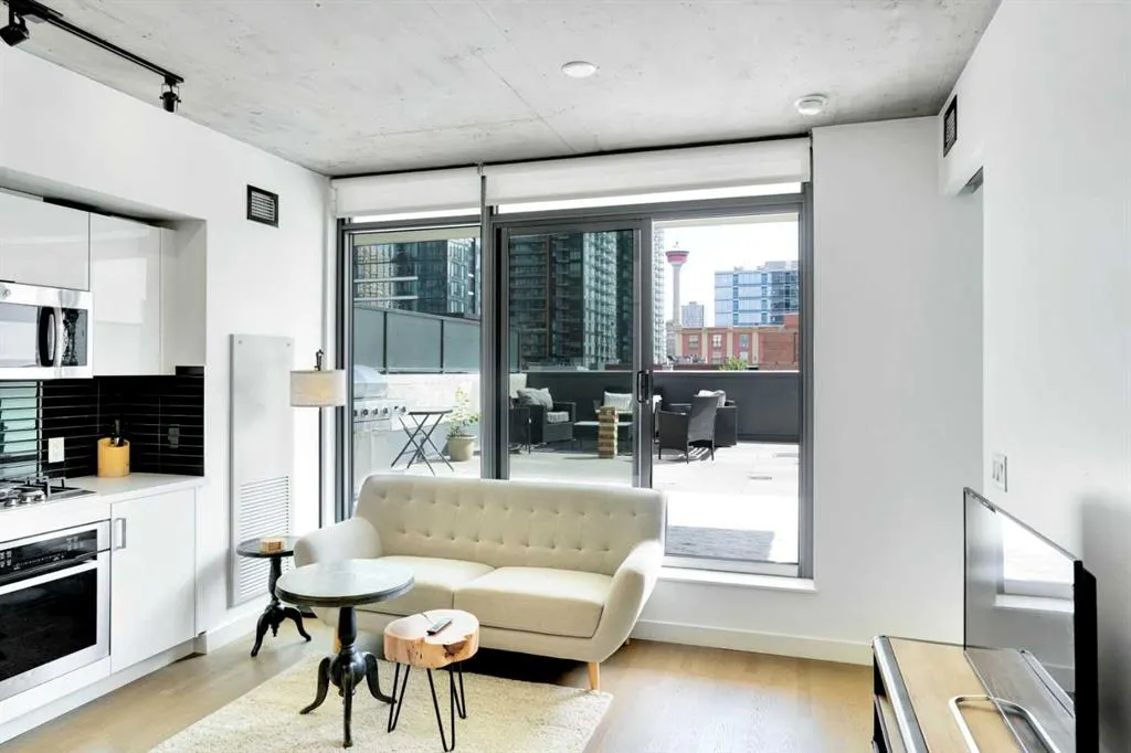 1010 6 Street SW, #206