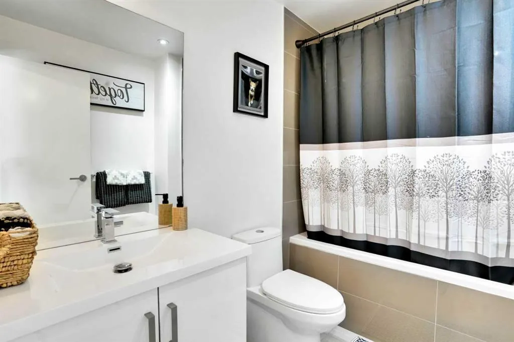 1010 6 Street SW, #206