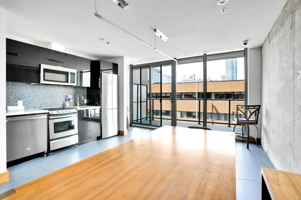 1010 6 Street SW, #206