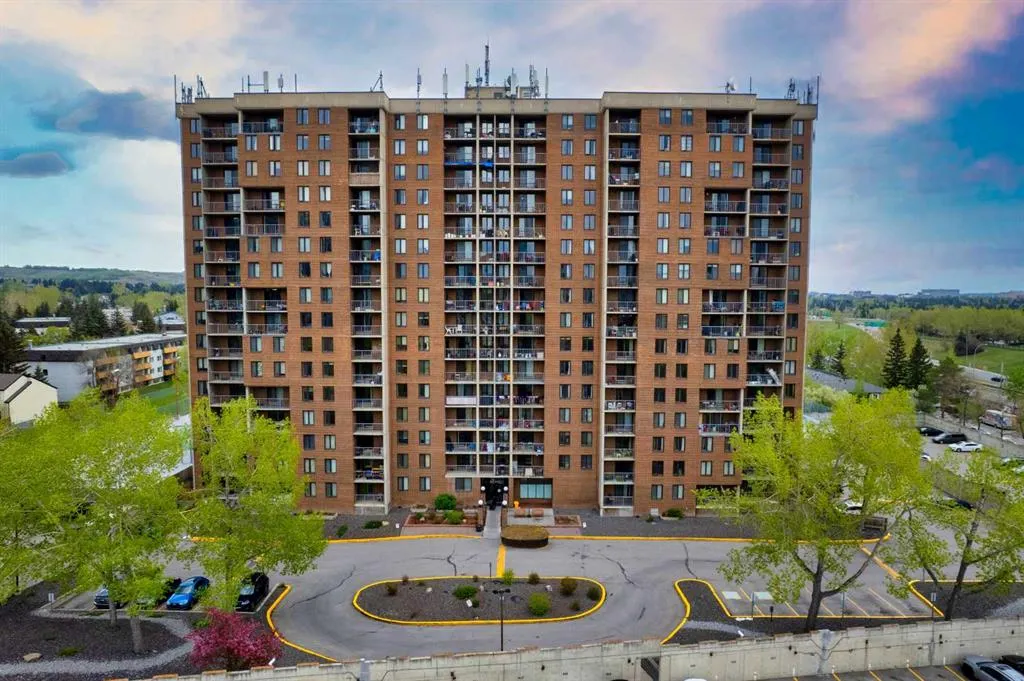 4944 Dalton Drive NW, #208