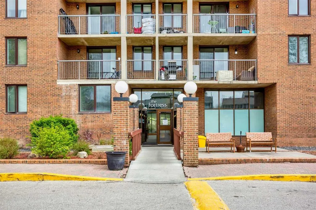 4944 Dalton Drive NW, #208