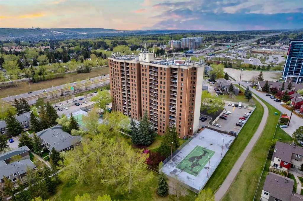 4944 Dalton Drive NW, #208