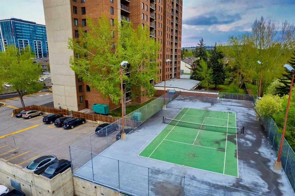 4944 Dalton Drive NW, #208