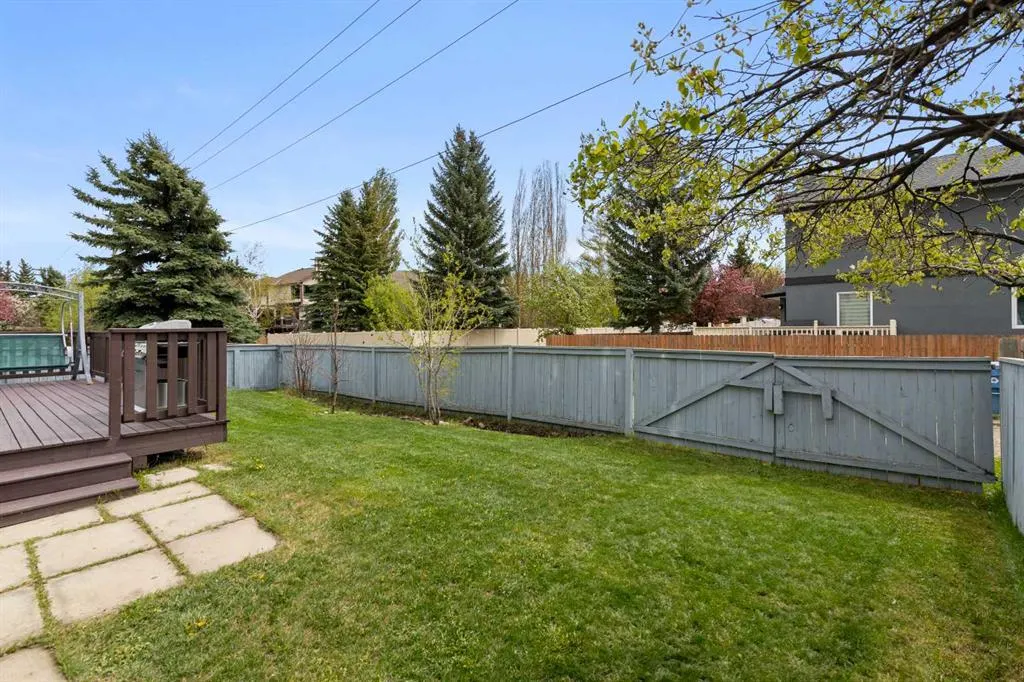 8266 Edgebrook Drive NW