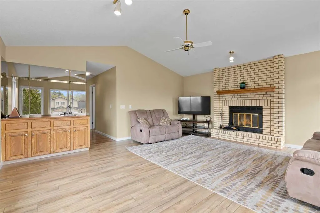 8266 Edgebrook Drive NW