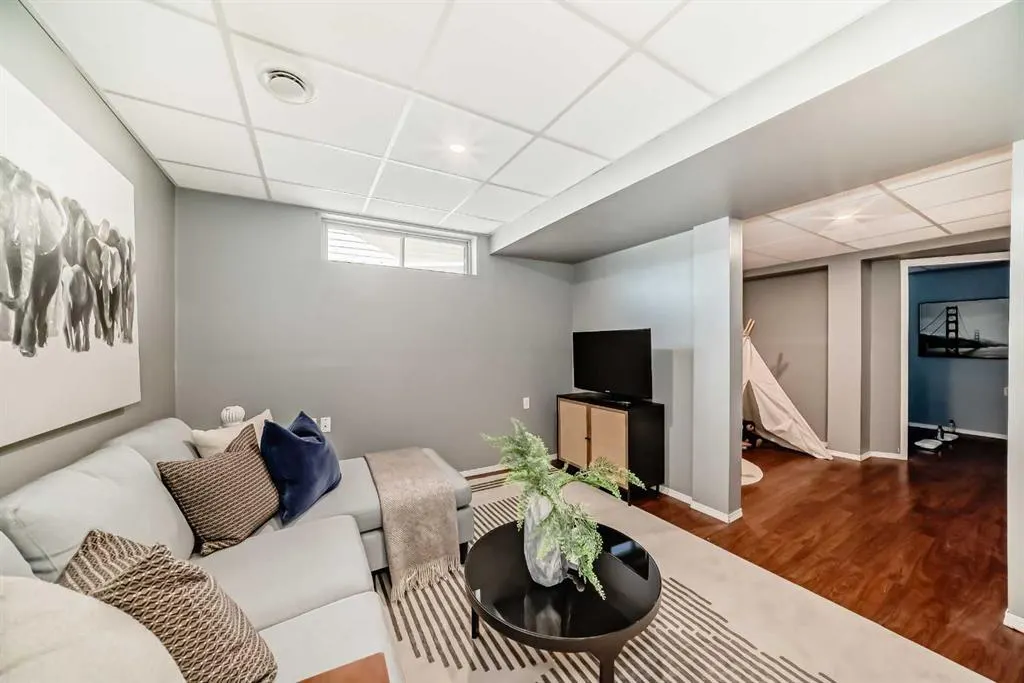 112 Covington Rise NE
