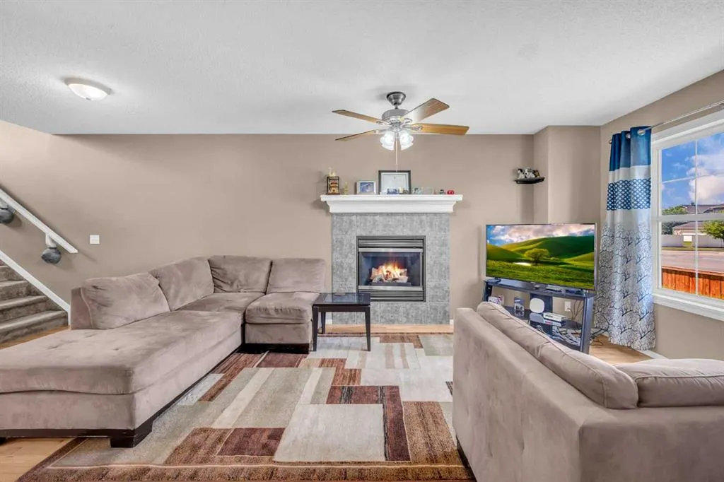 6 Saddlemont Way NE