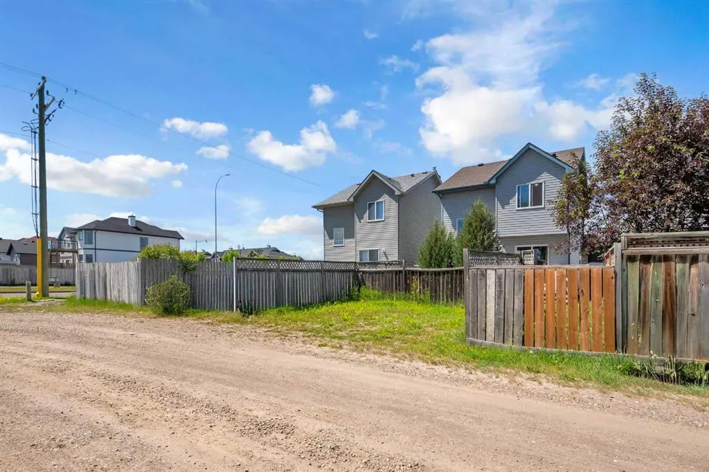 6 Saddlemont Way NE