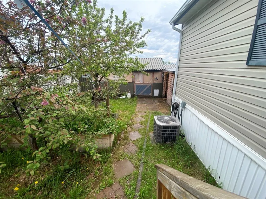 183 Grenoble Crescent