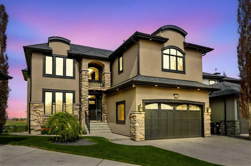 117 Rockcliff Bay NW
