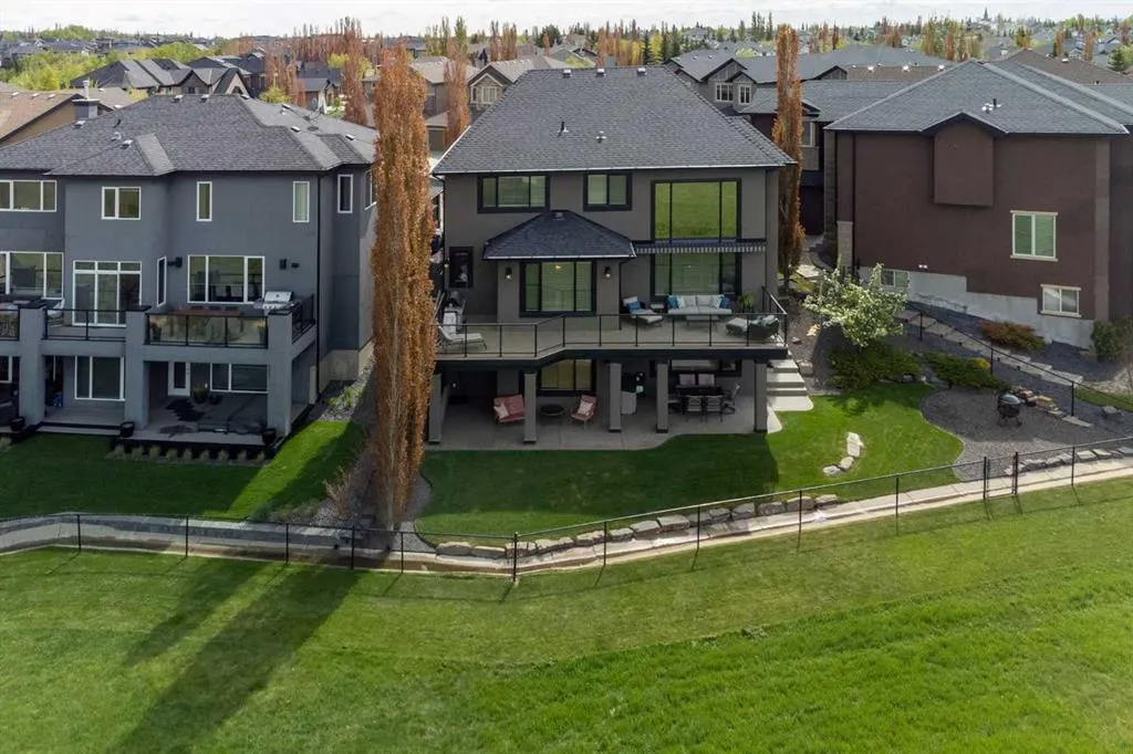 117 Rockcliff Bay NW