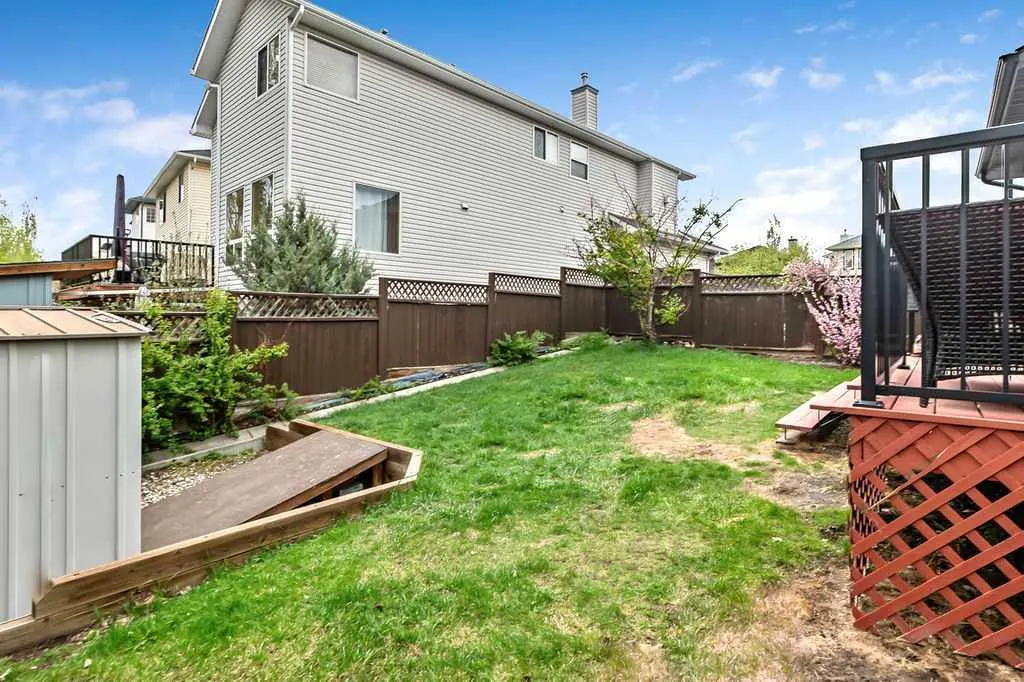 83 Crystalridge Close