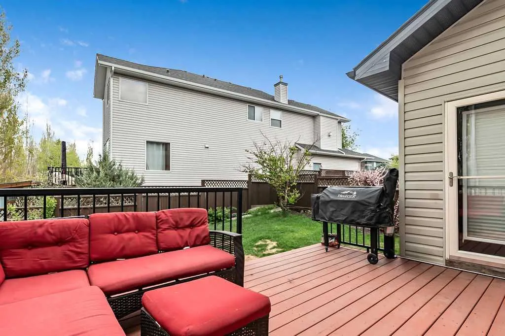 83 Crystalridge Close
