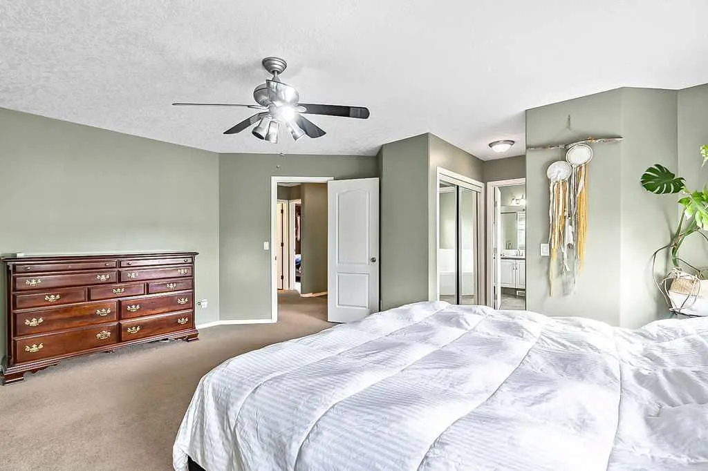 83 Crystalridge Close