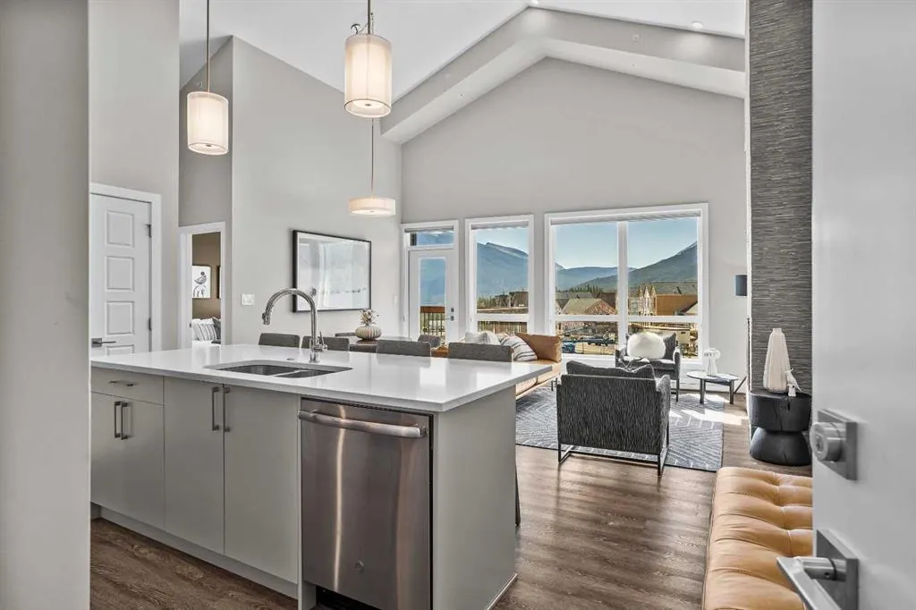 106 Stewart Creek Rise, #316