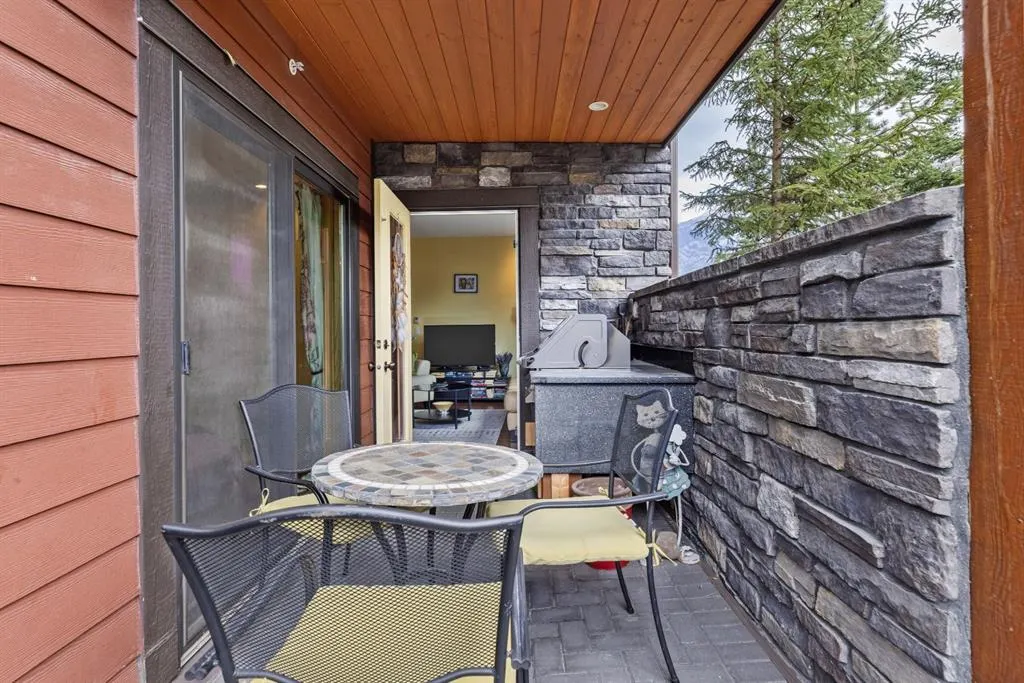 2100A Stewart Creek Drive, #101