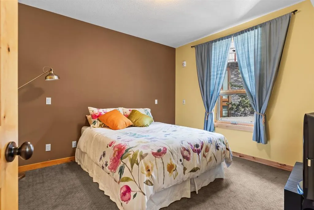 2100A Stewart Creek Drive, #101