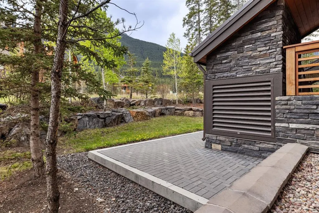 2100A Stewart Creek Drive, #101