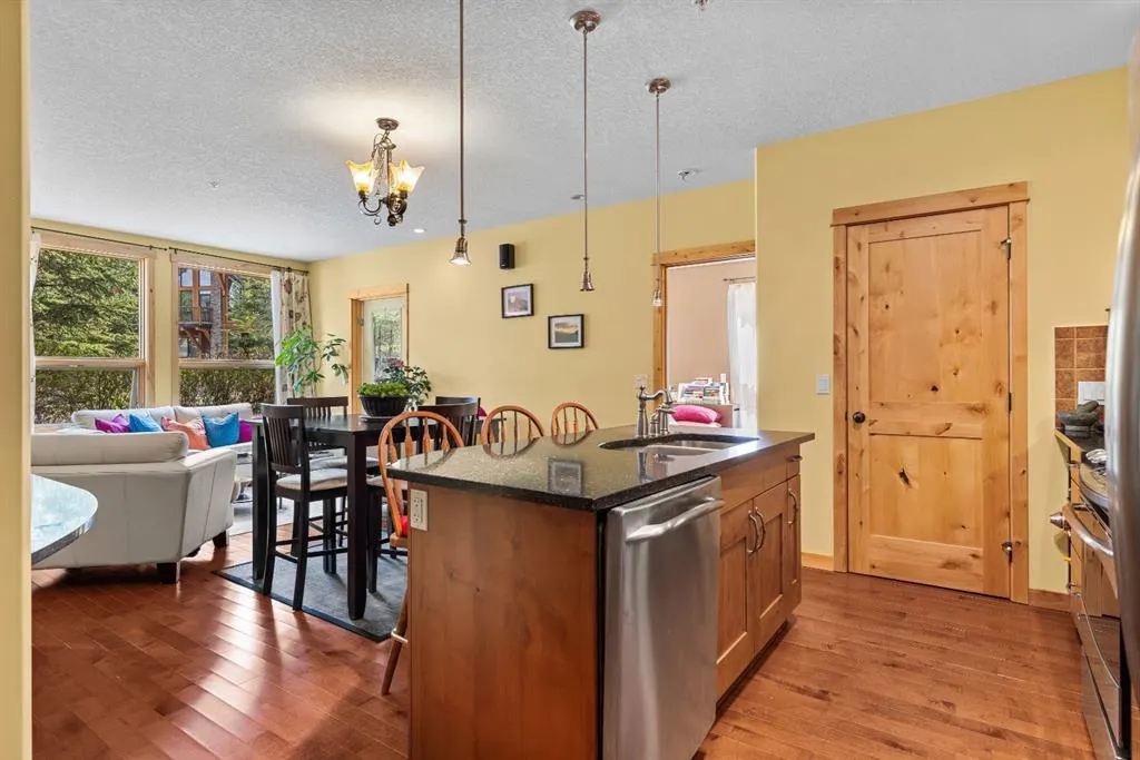 2100A Stewart Creek Drive, #101