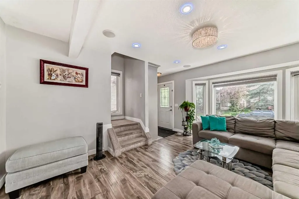 42 Taraglen Road NE