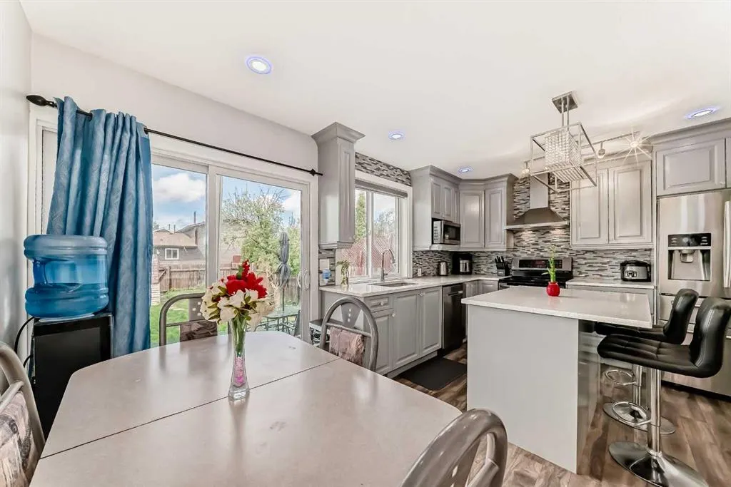 42 Taraglen Road NE