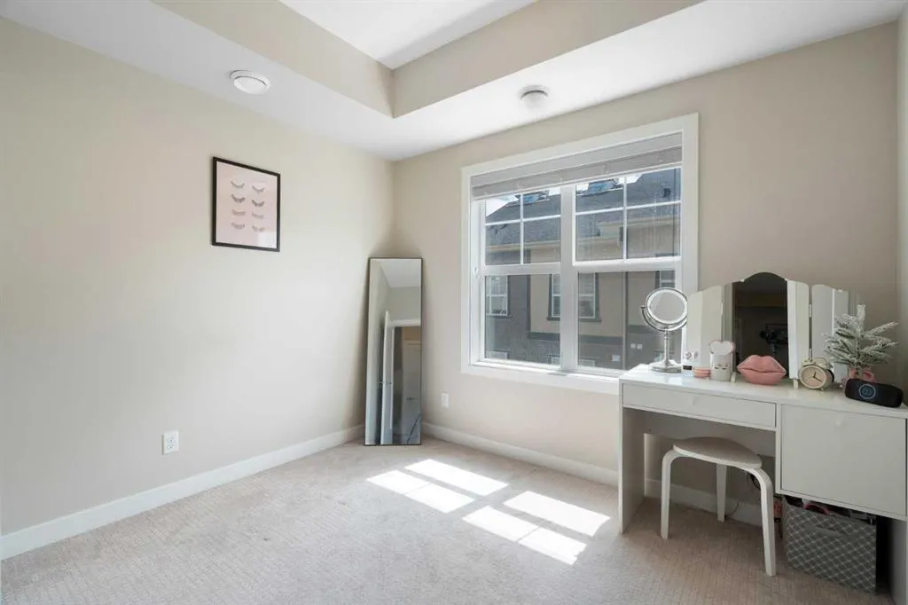 124 Evanscrest Gardens NW