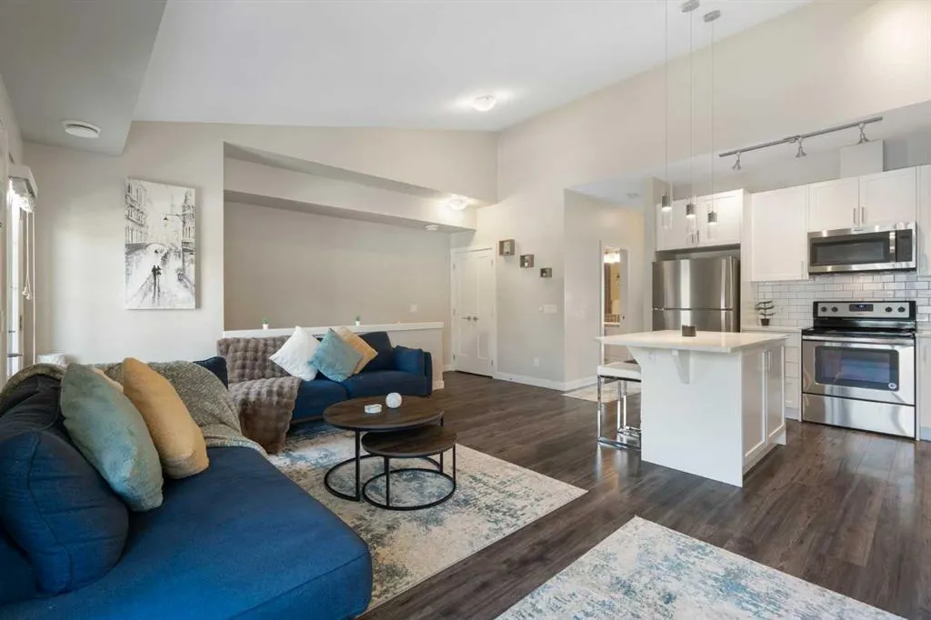 124 Evanscrest Gardens NW
