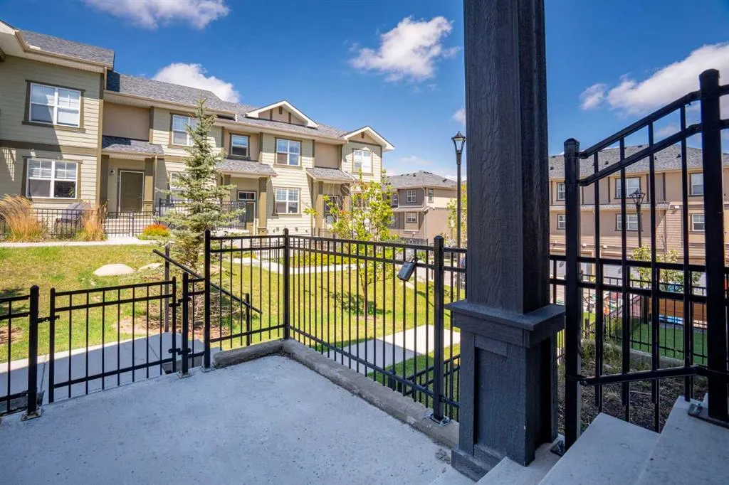 124 Evanscrest Gardens NW