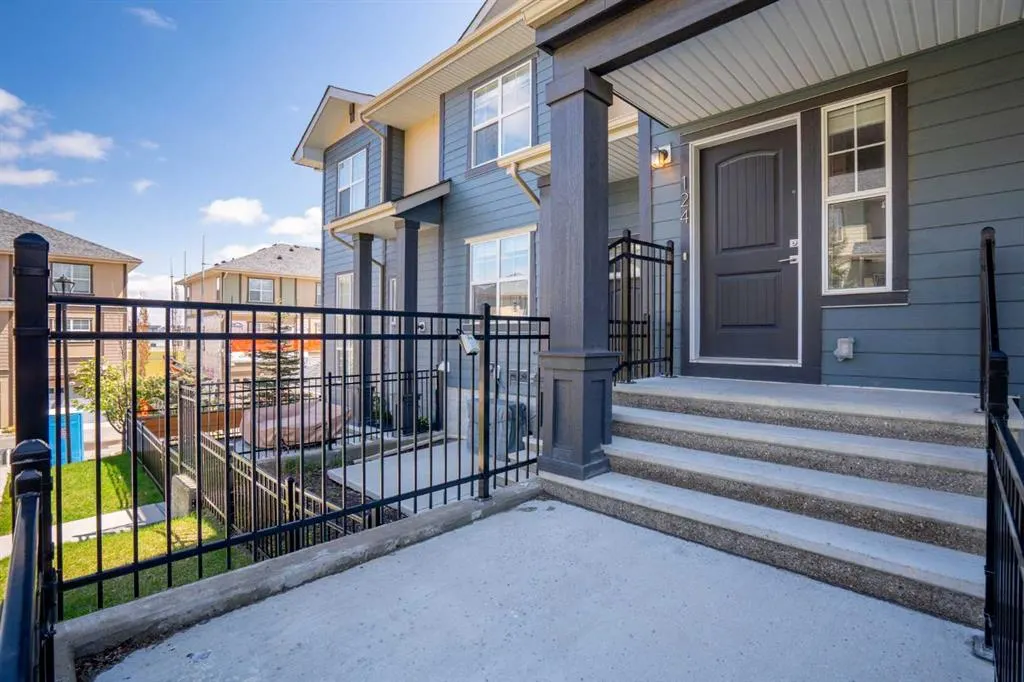 124 Evanscrest Gardens NW