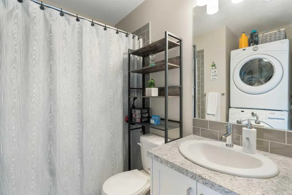124 Evanscrest Gardens NW