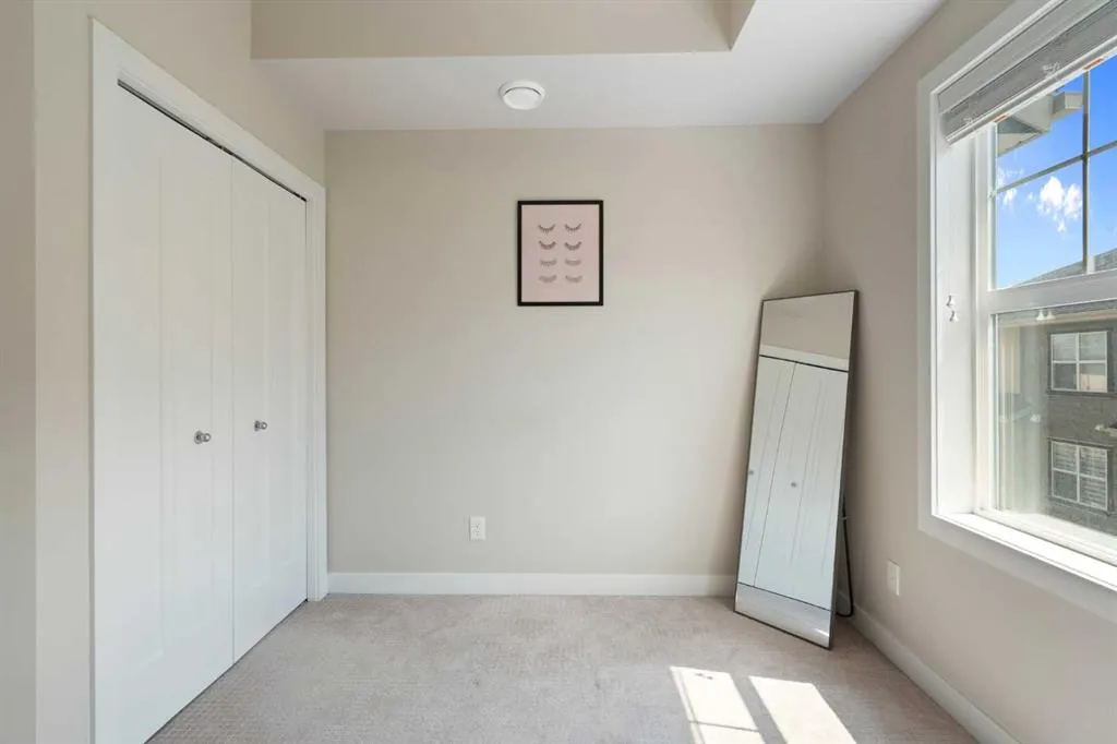 124 Evanscrest Gardens NW